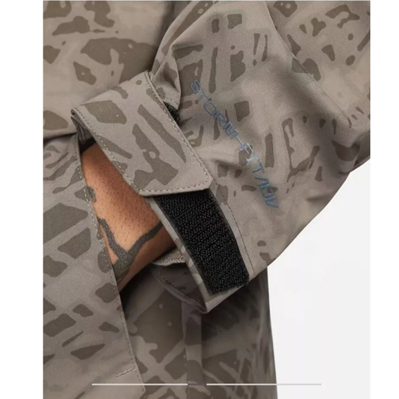 NWT NIKE TECH PACK - Picture 5 of 16